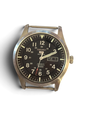 Seiko 5 Sports SNZG15 watch head with steel case and black military dial